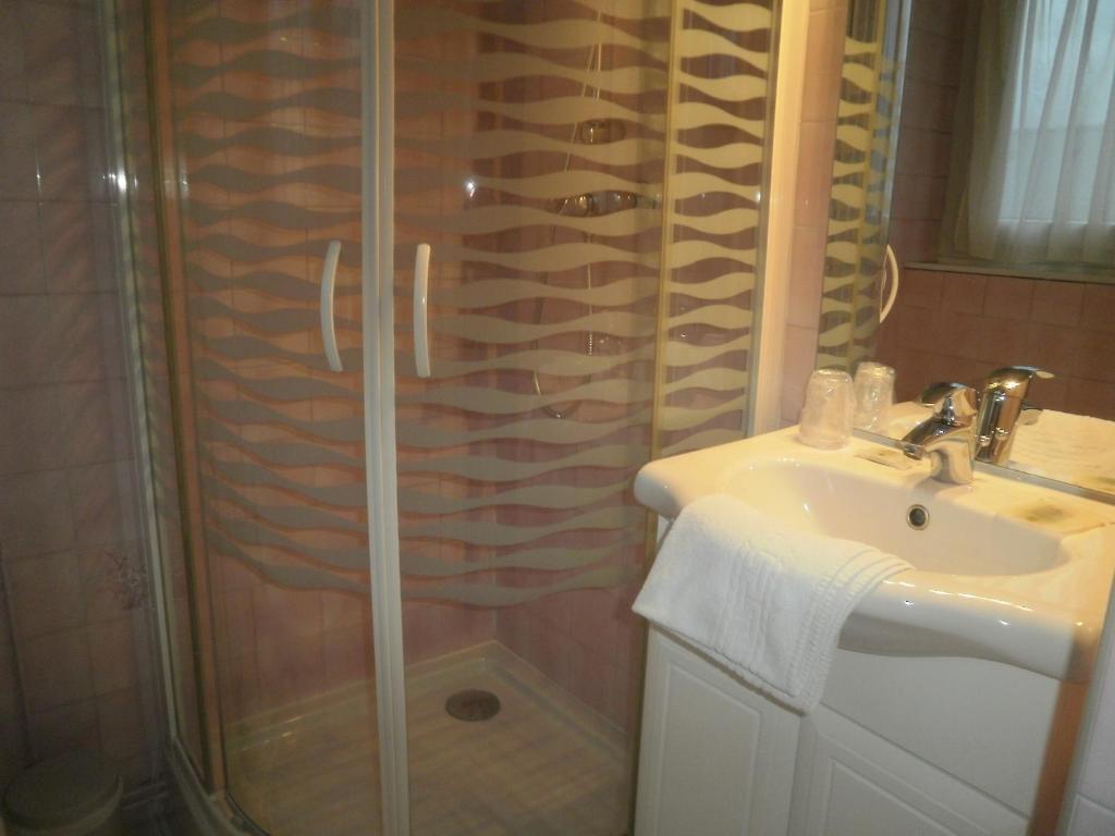 Hotel Grand Les Bains De Riviera Bretonne